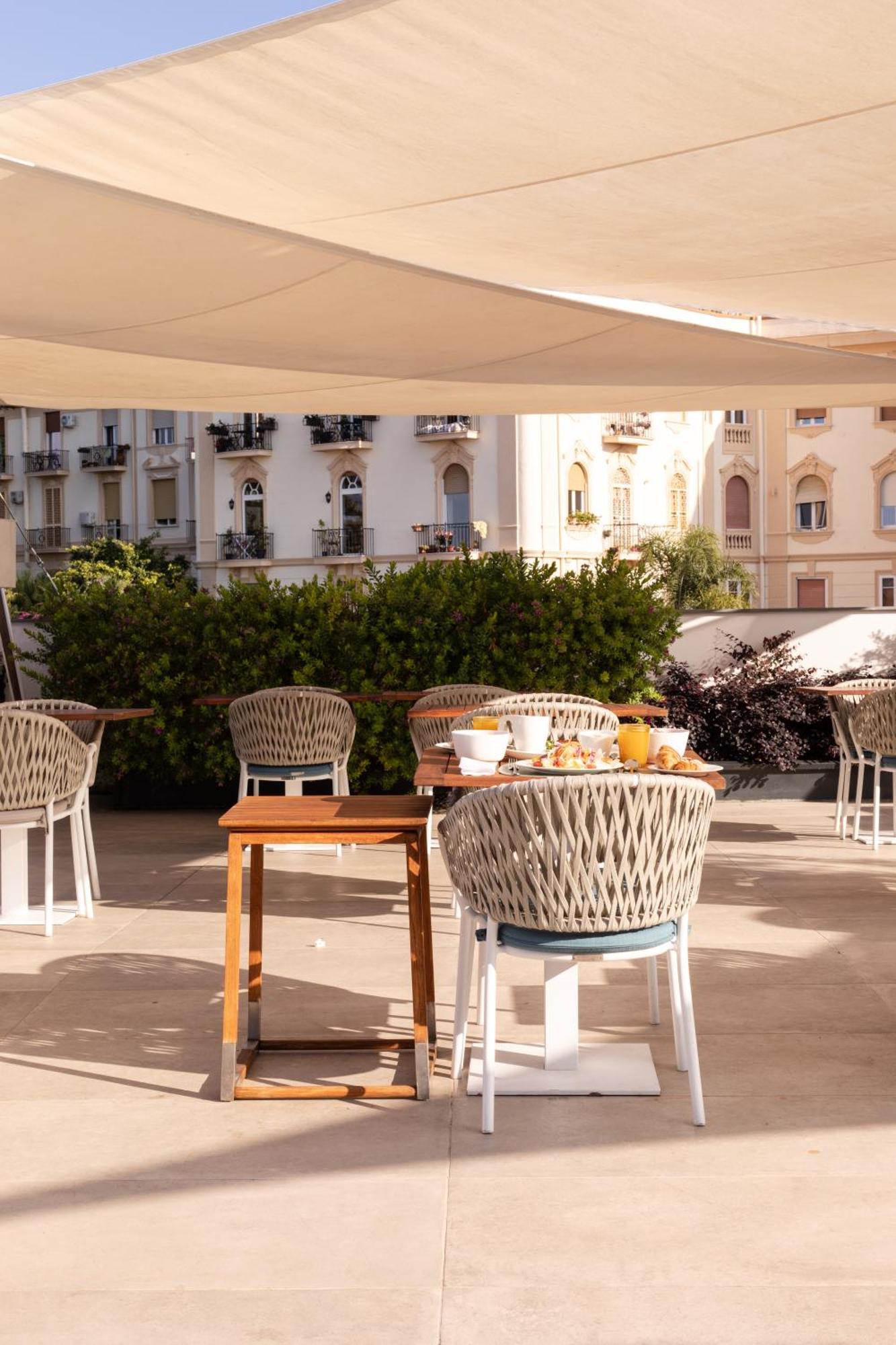 De Bonart Naples, Curio Collection By Hilton Hotell Eksteriør bilde