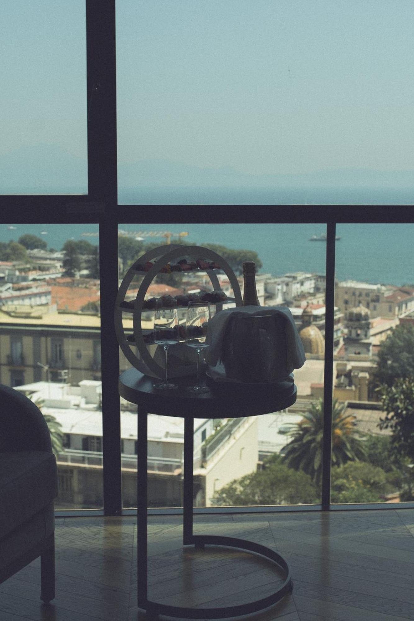 De Bonart Naples, Curio Collection By Hilton Hotell Eksteriør bilde