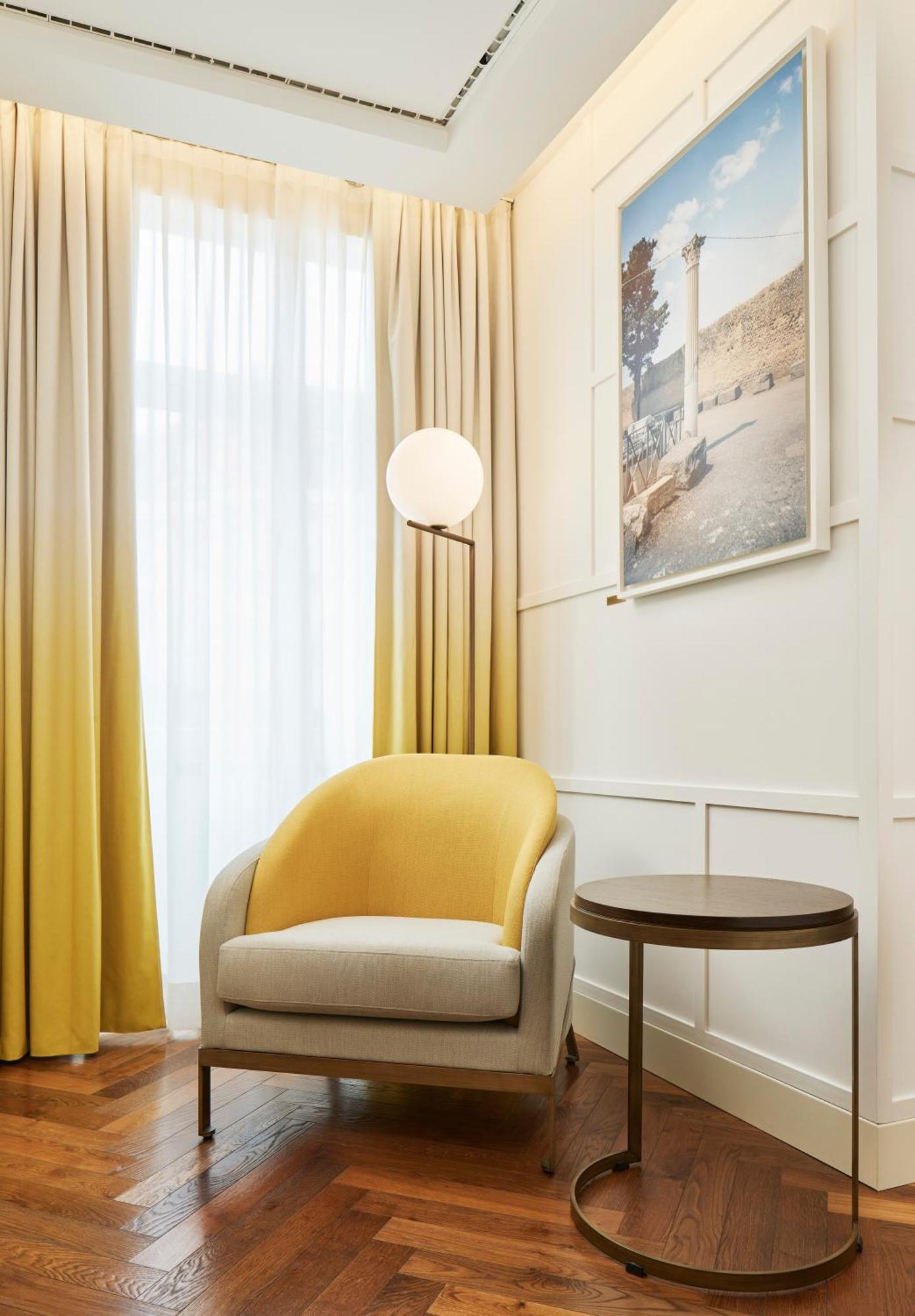 De Bonart Naples, Curio Collection By Hilton Hotell Eksteriør bilde